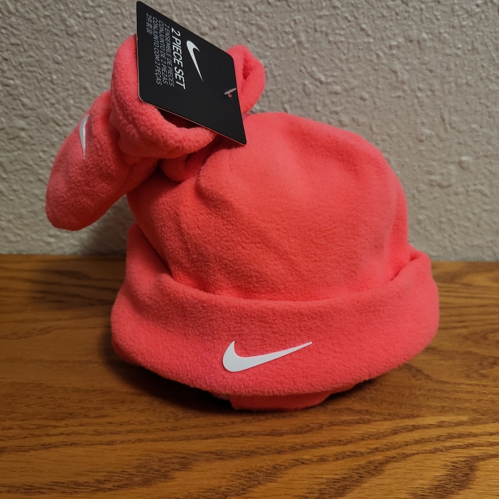 NWT Nike Infant Pink Fleece Hat and Mittens